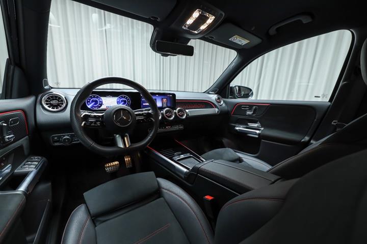 Sort Mercedes EQB250+ fra 2026