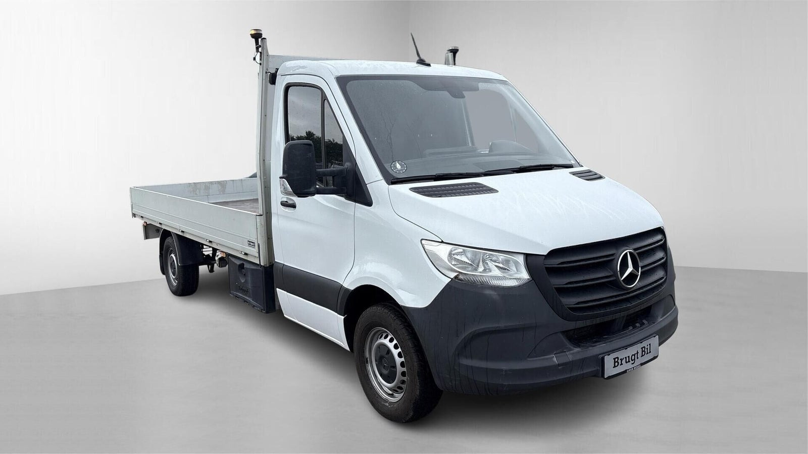 Hvid Mercedes Sprinter 317 fra 2024