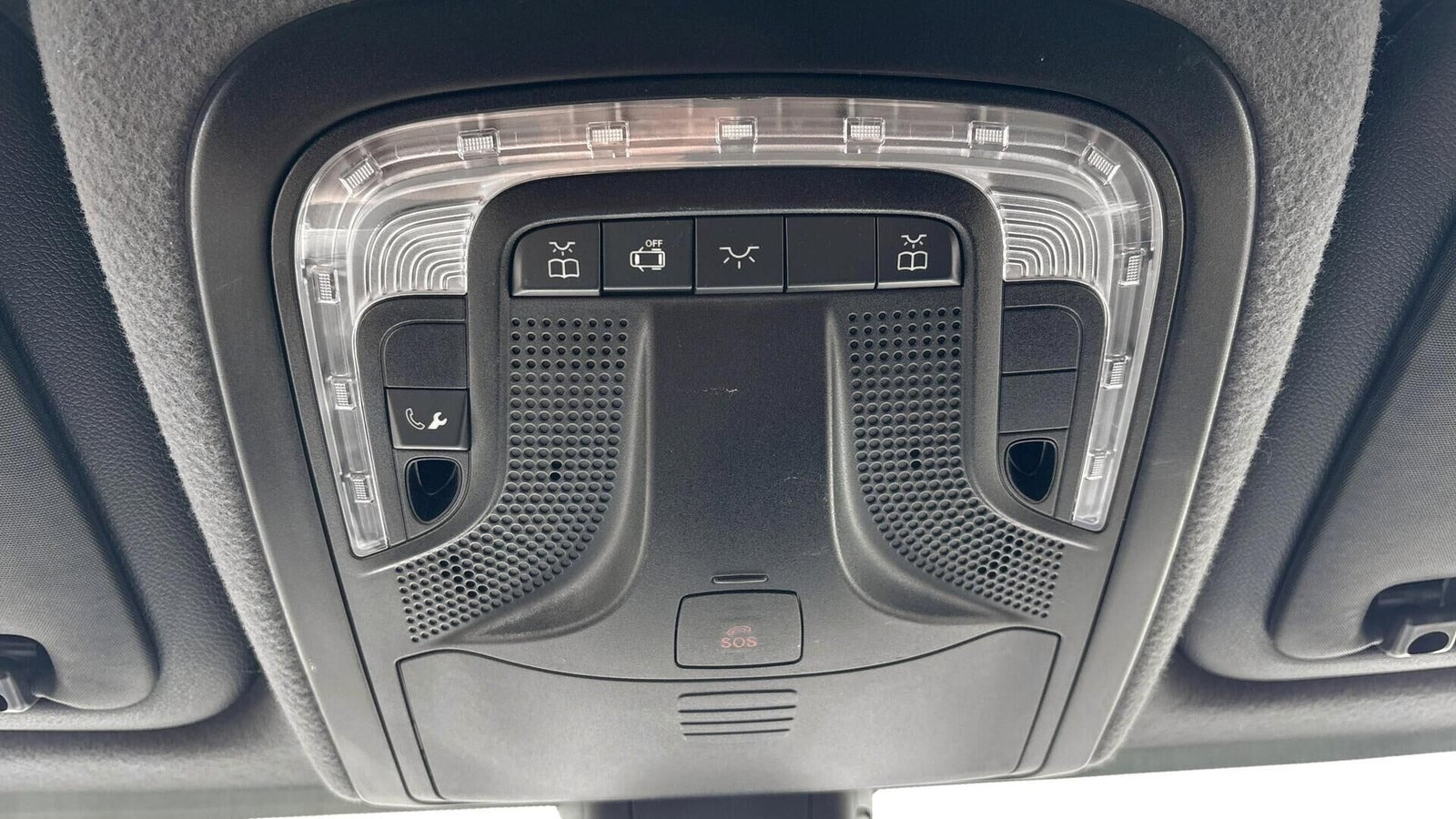 Hvid Mercedes Sprinter 317 fra 2024