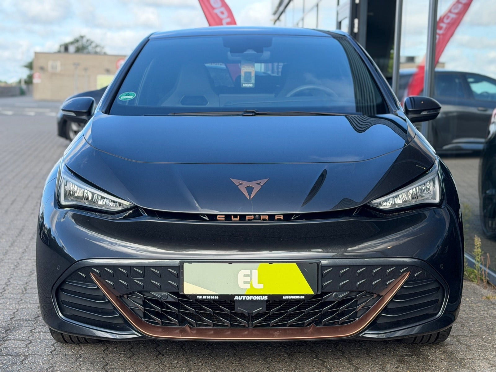 Grå Cupra Born fra 2024