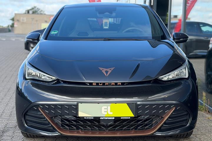 Grå Cupra Born fra 2024