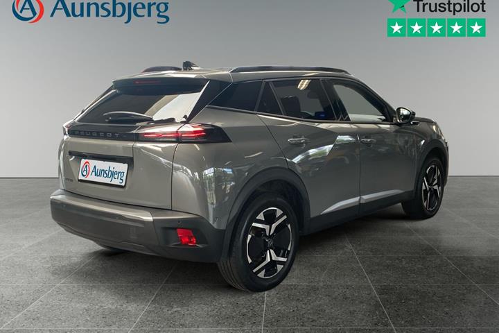 Grå Peugeot e-2008 fra 2025