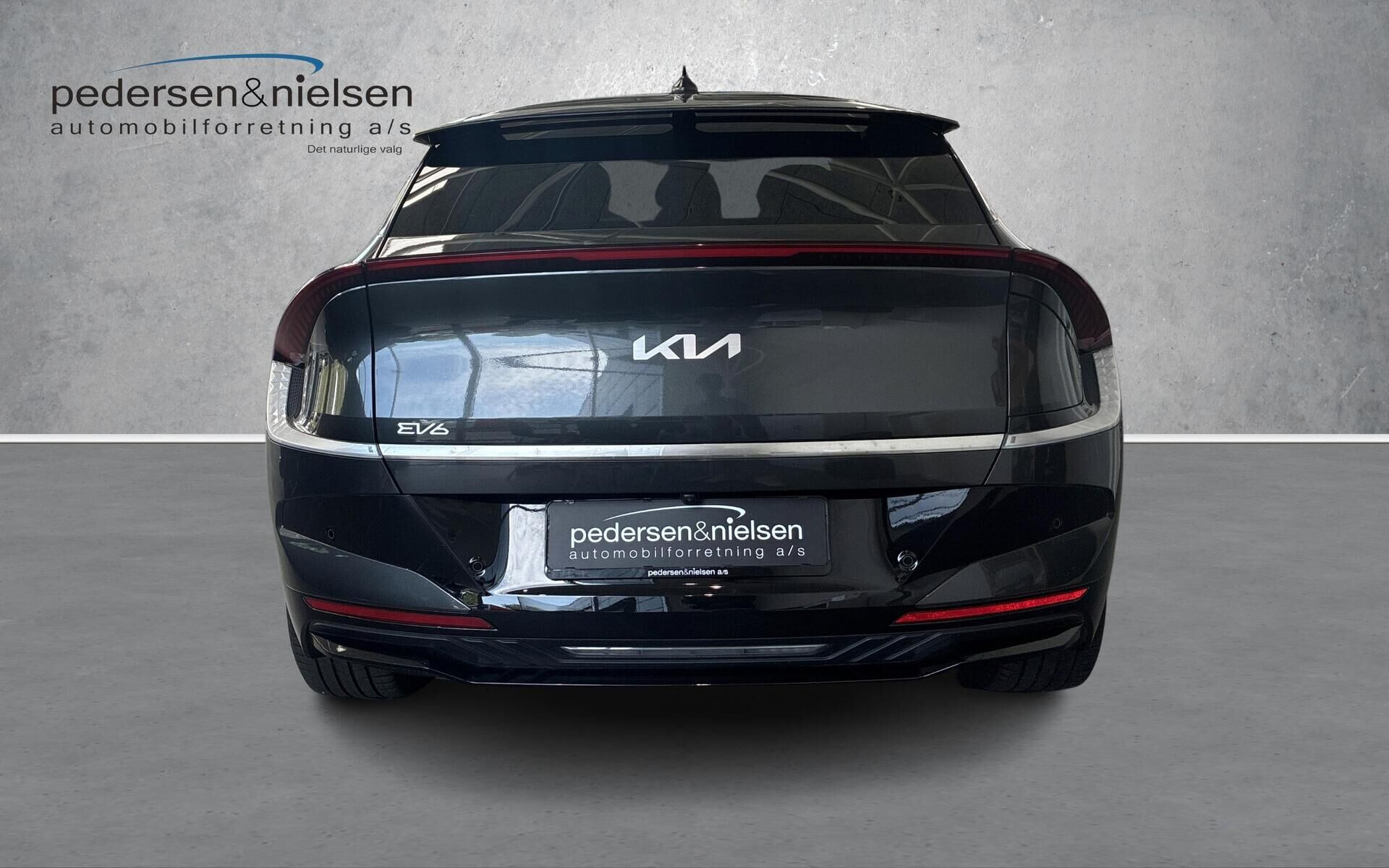 Grå Kia EV6 fra 2025