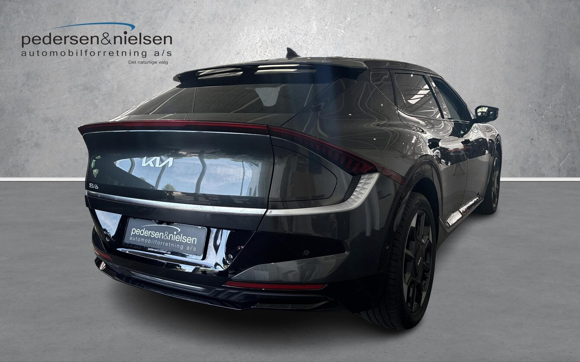 Grå Kia EV6 fra 2025