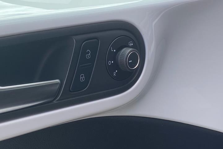 Hvid VW Beetle fra 2018