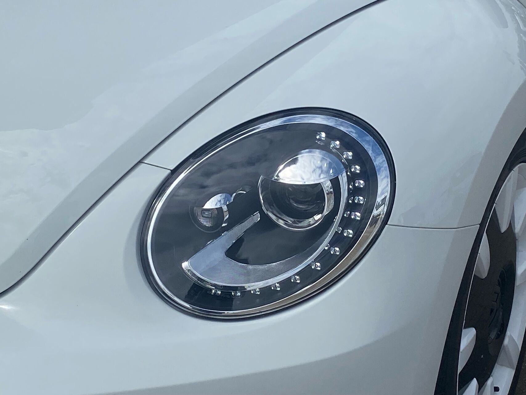 Hvid VW Beetle fra 2018