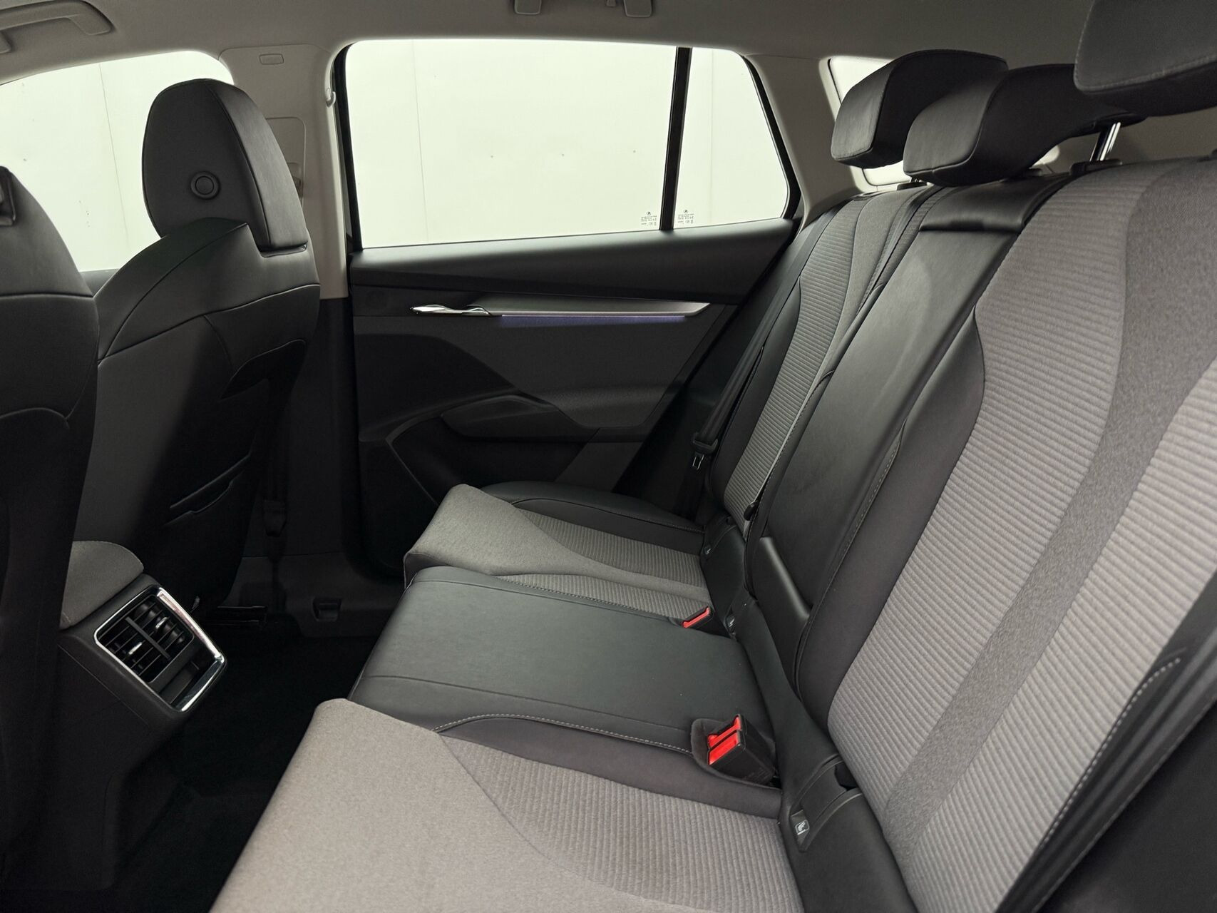 Sort Skoda Enyaq fra 2022
