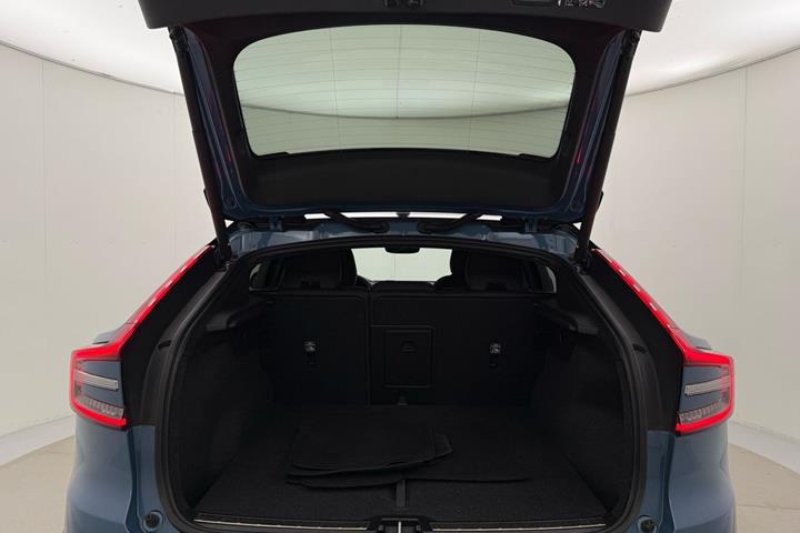Blå Volvo C40 fra 2022