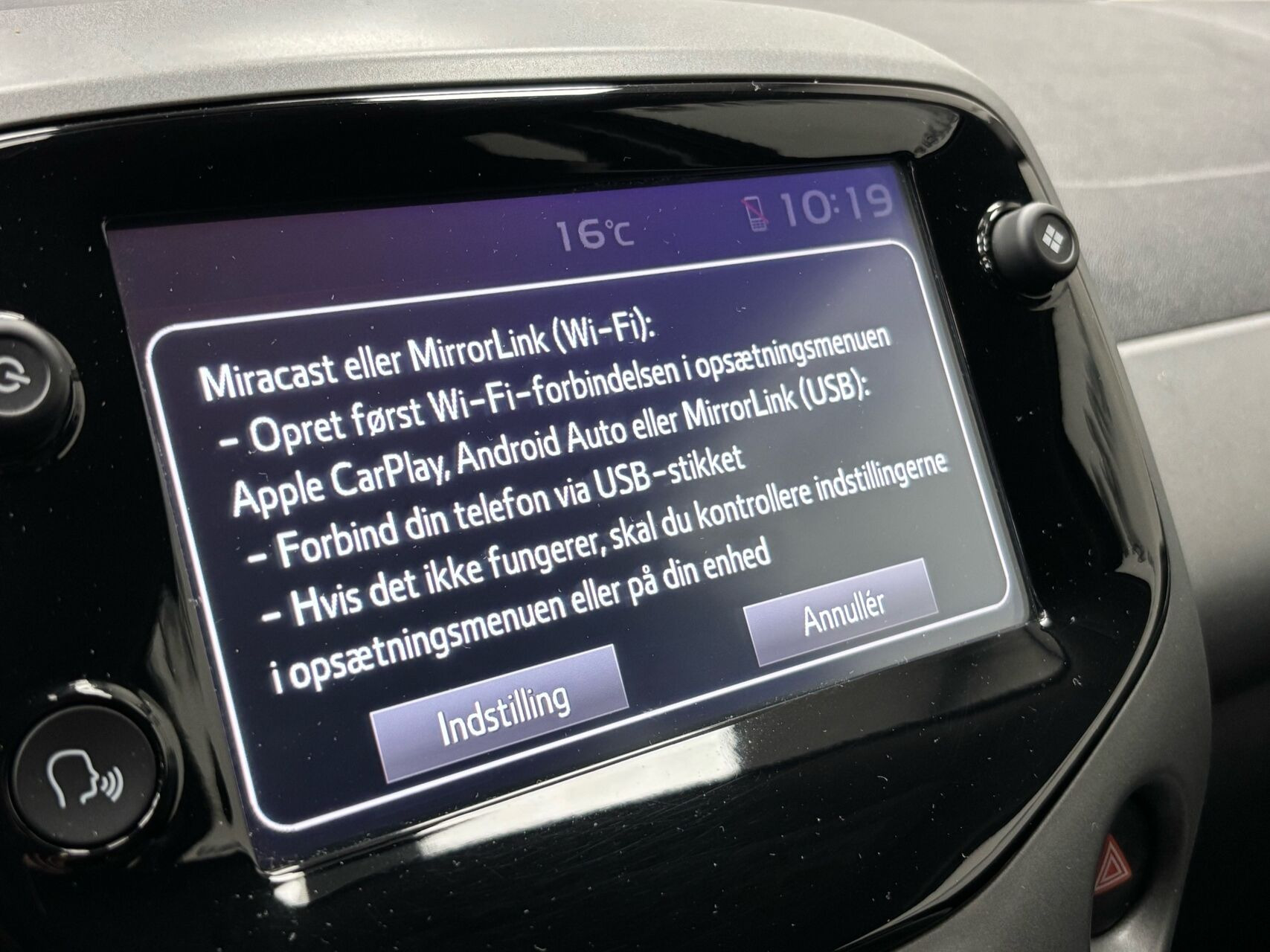 Grå Toyota Aygo fra 2019