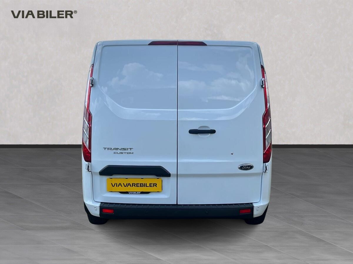 Hvid Ford Transit Custom fra 2023