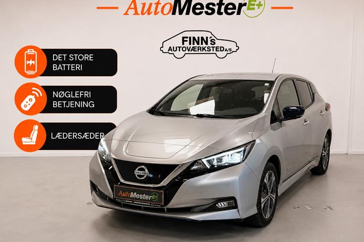 Sølv Nissan Leaf fra 2020 set udefra