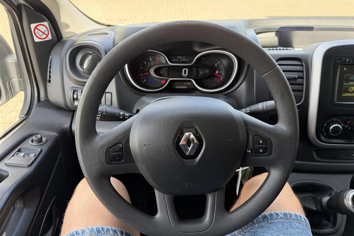 Hvid Renault Trafic fra 2021