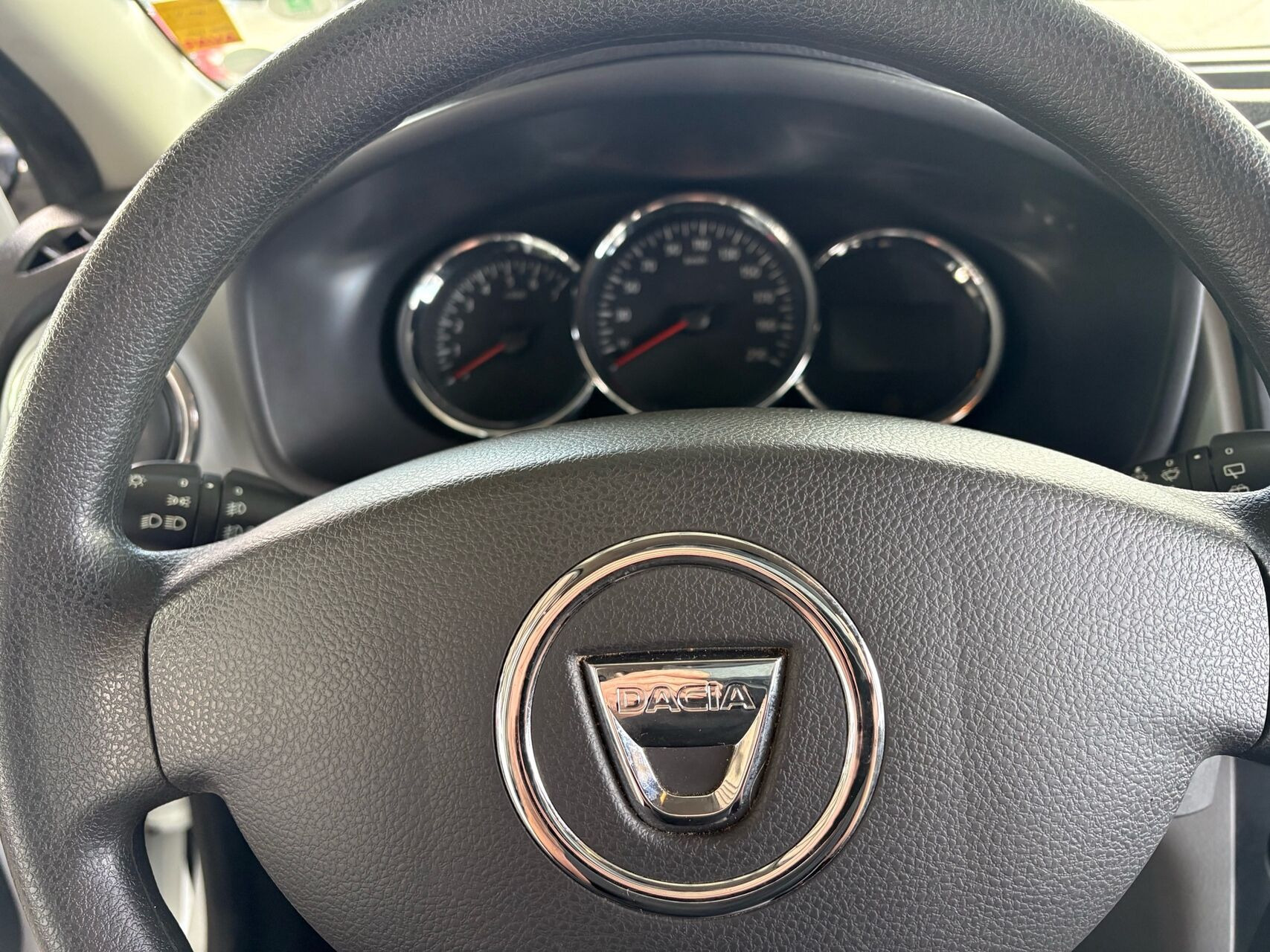 Hvid Dacia Sandero fra 2014