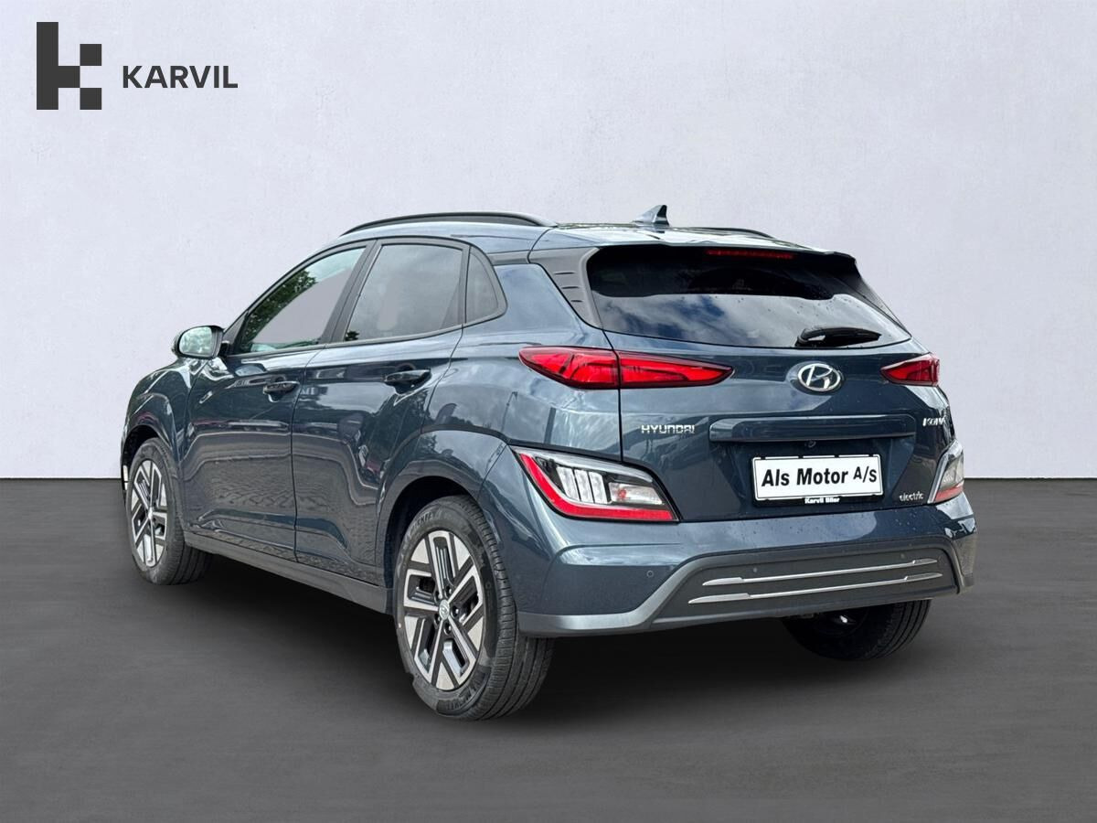 Grå Hyundai Kona fra 2022