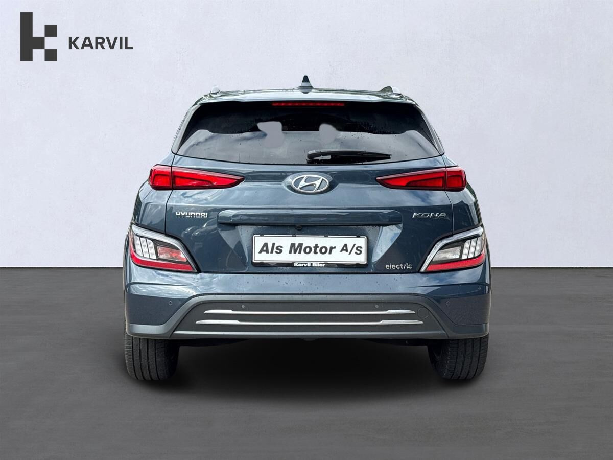 Grå Hyundai Kona fra 2022