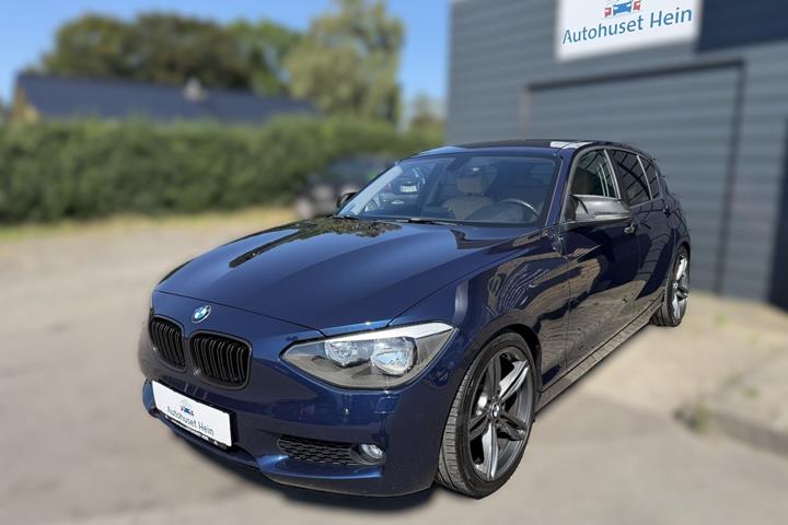 Blå BMW 116i fra 2012