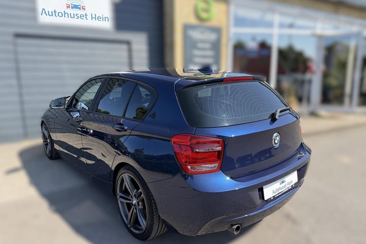 Blå BMW 116i fra 2012