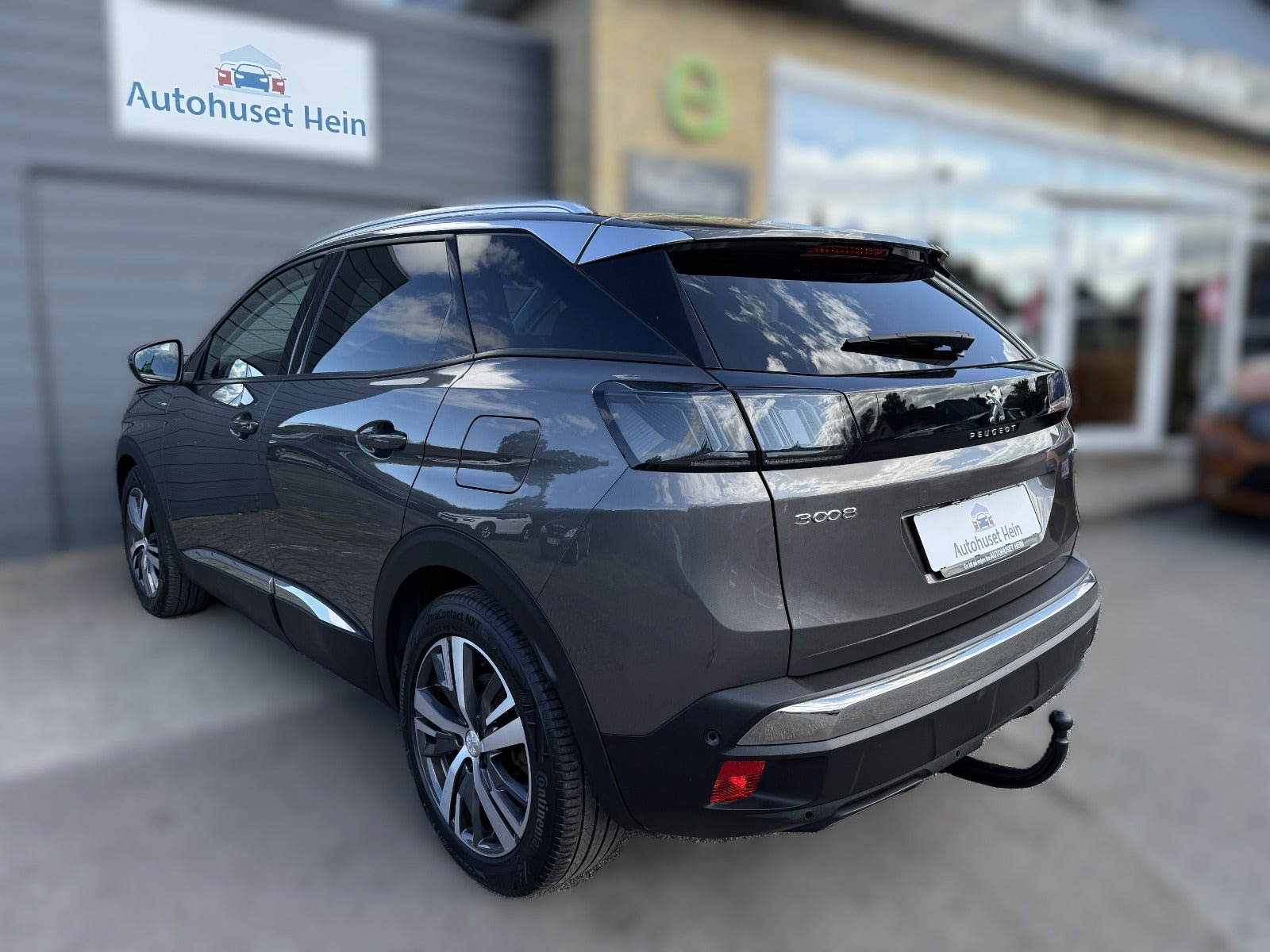 Grå Peugeot 3008 fra 2021
