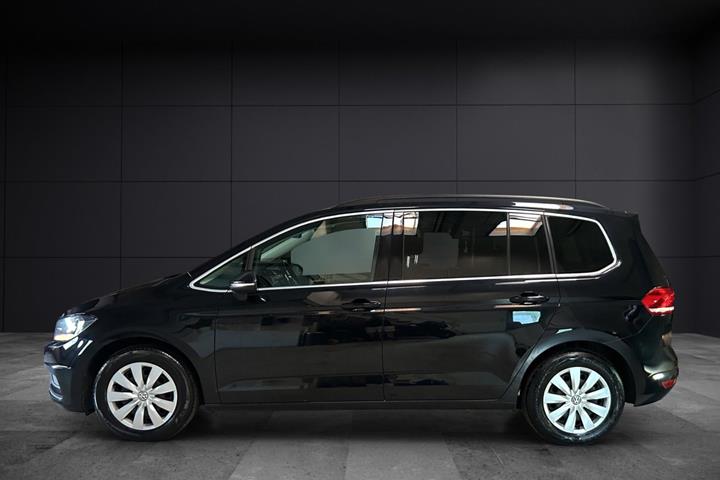 Sort VW Touran fra 2018