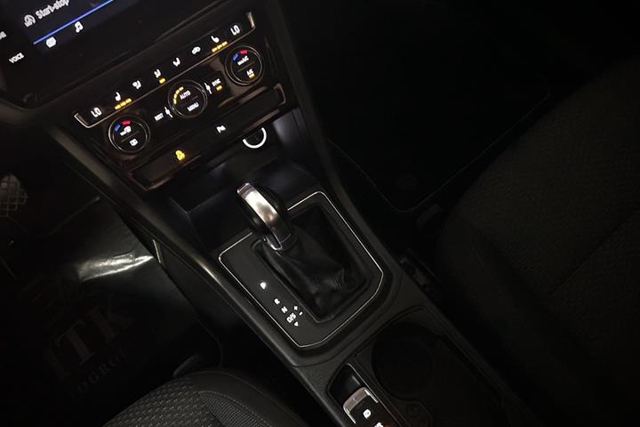 Sort VW Touran fra 2018