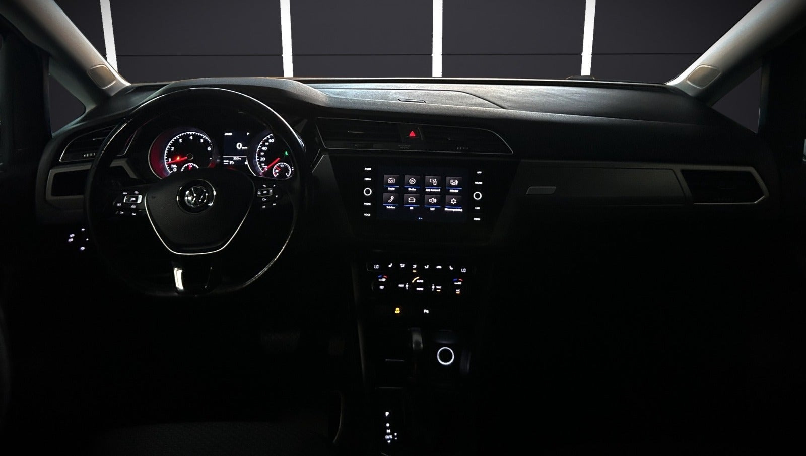Sort VW Touran fra 2018