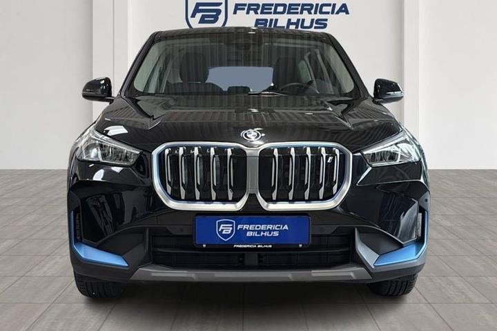 Sort BMW iX1 fra 2023