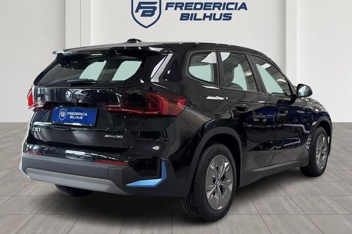 Sort BMW iX1 fra 2023