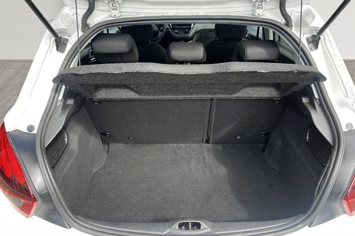 undefined Peugeot 208 fra 2018