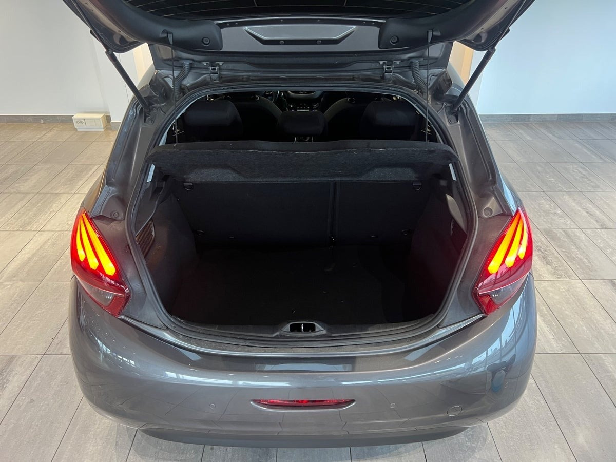 undefined Peugeot 208 fra 2018