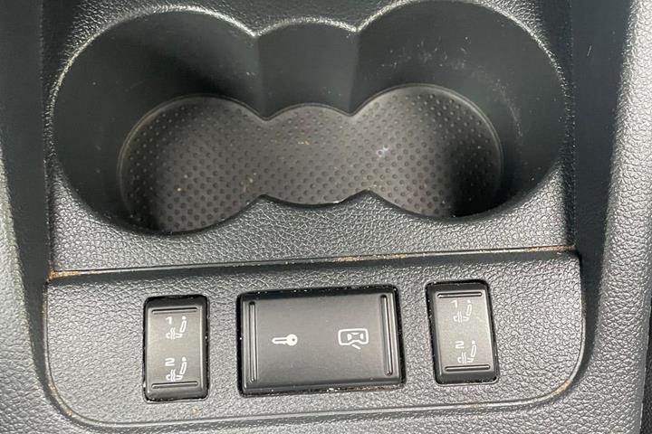 Blå Skoda Fabia fra 2014