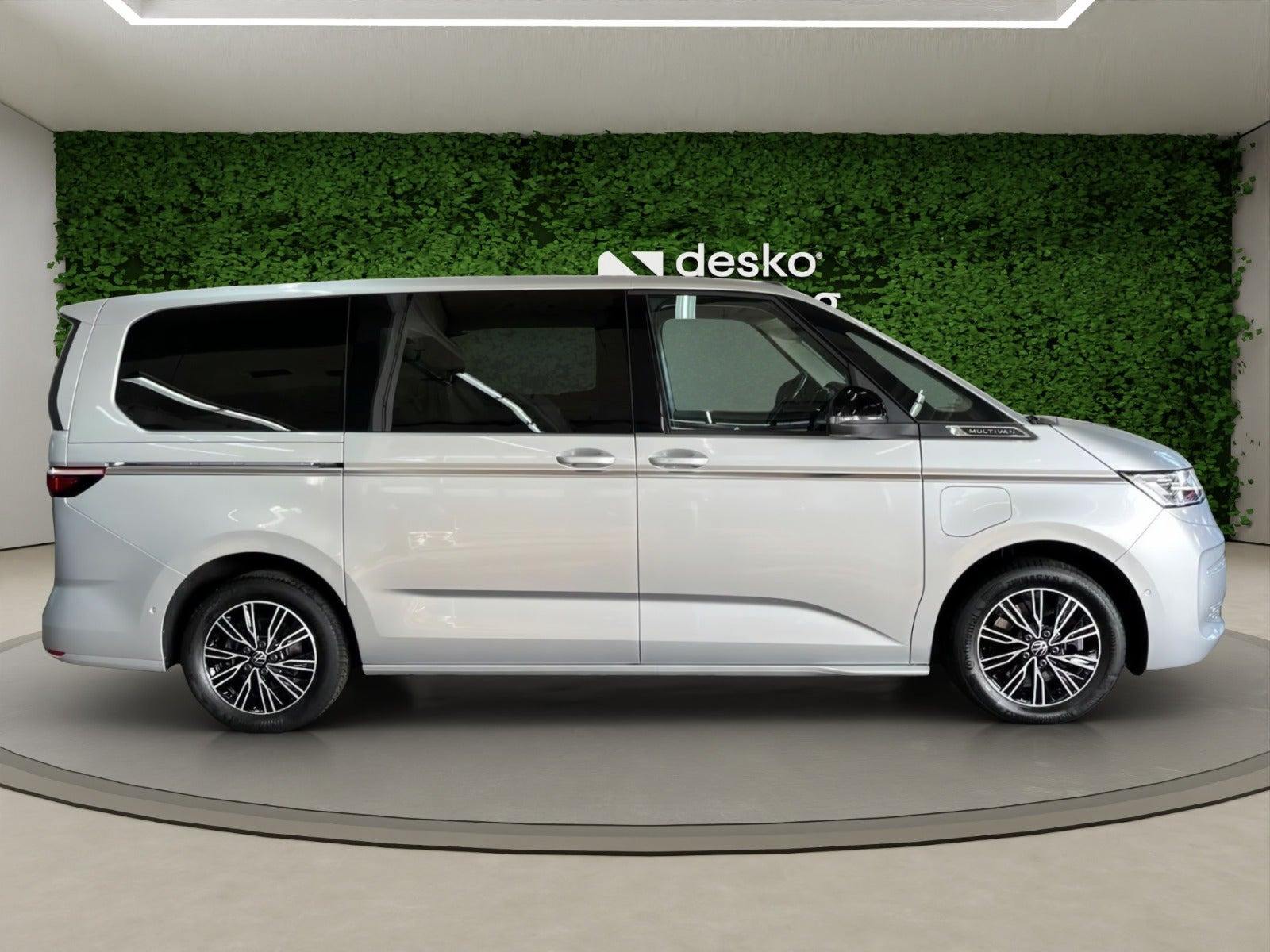 undefined VW Multivan fra 2023