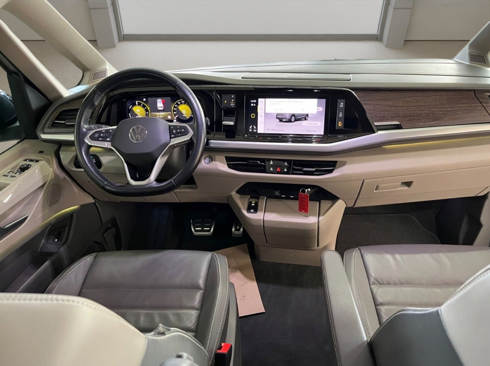 undefined VW Multivan fra 2023