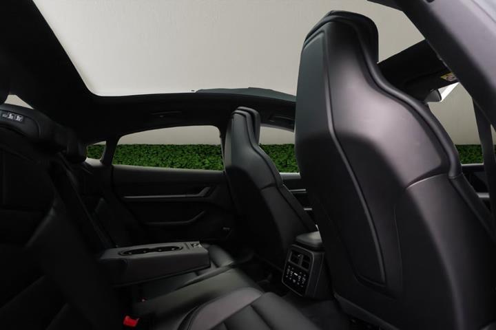 undefined Porsche Taycan fra 2025