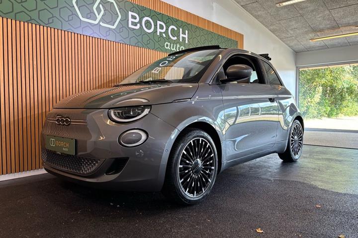 Grå Fiat 500e fra 2021 set udefra