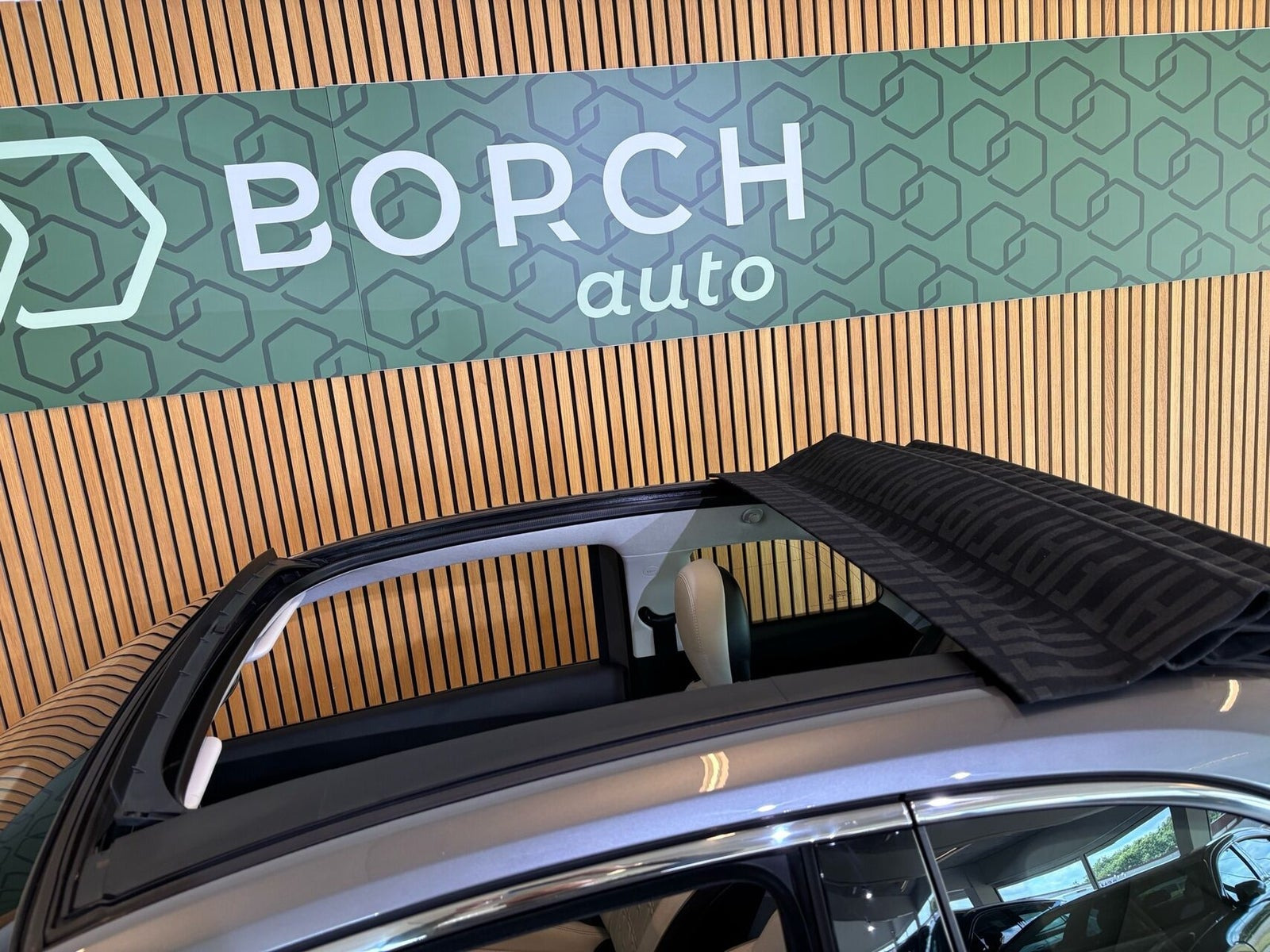 Grå Fiat 500e fra 2021