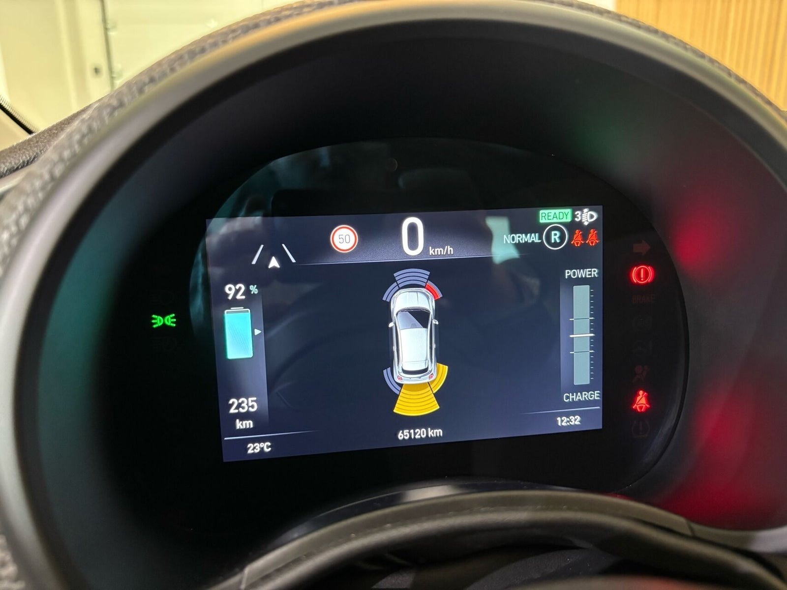 Grå Fiat 500e fra 2021