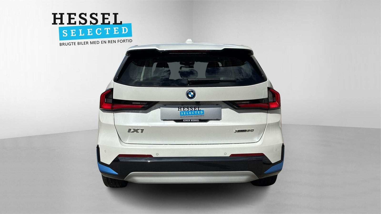 Hvid BMW iX1 fra 2023