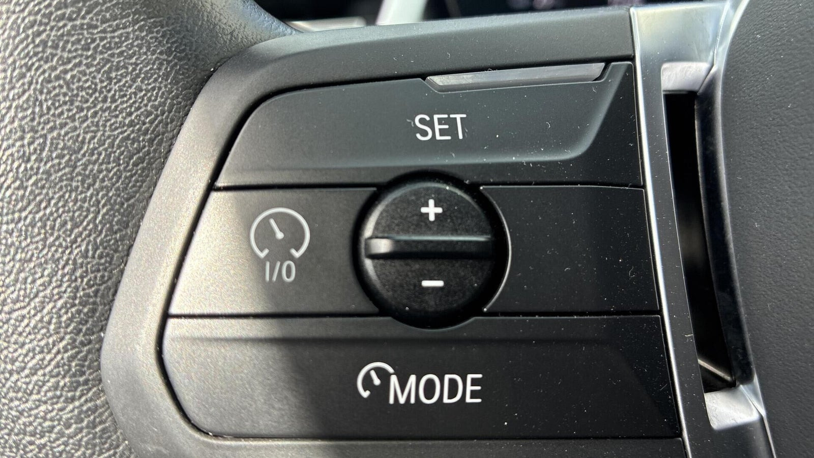 Hvid BMW iX1 fra 2023