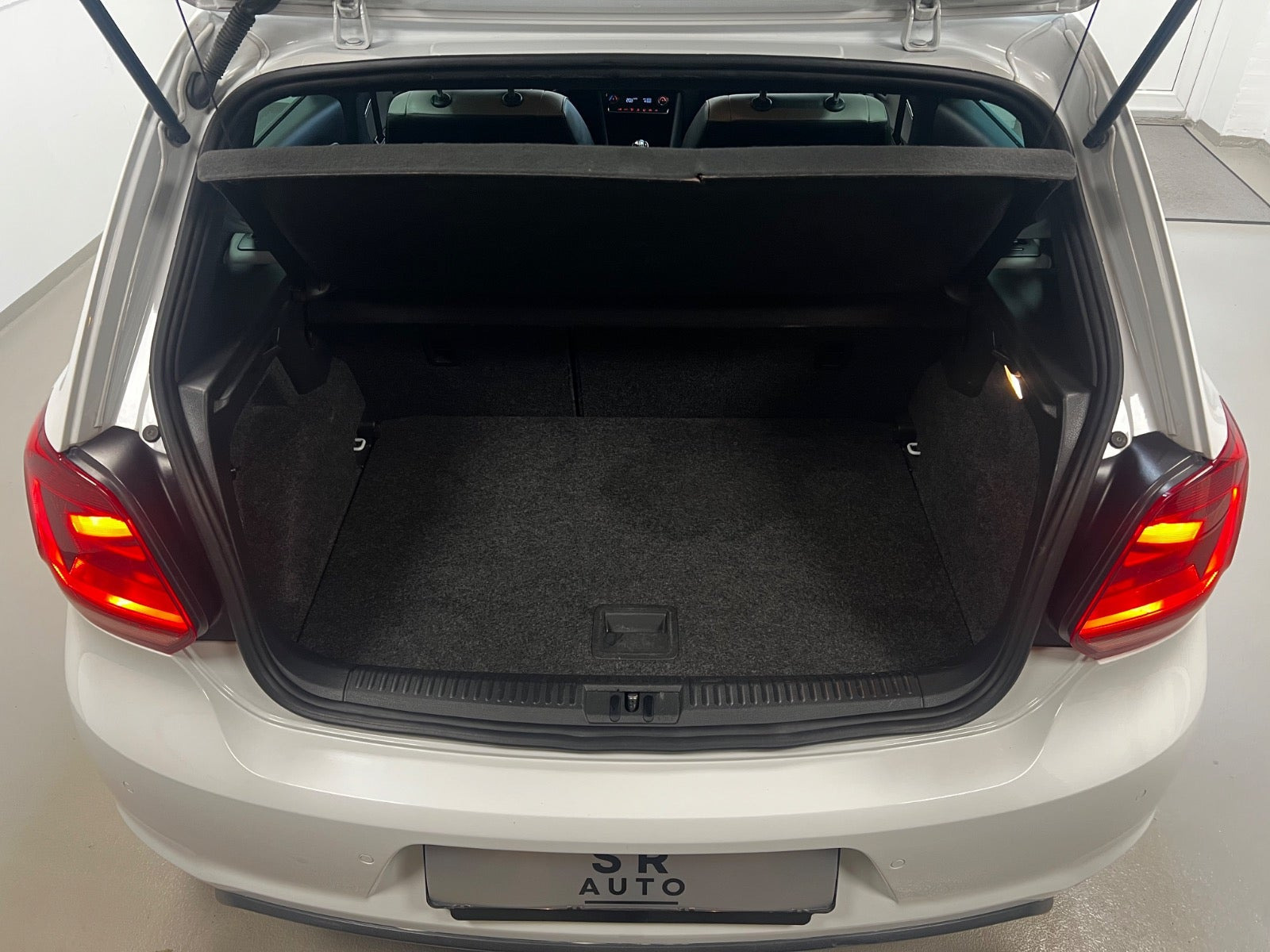 Hvid VW Polo fra 2016