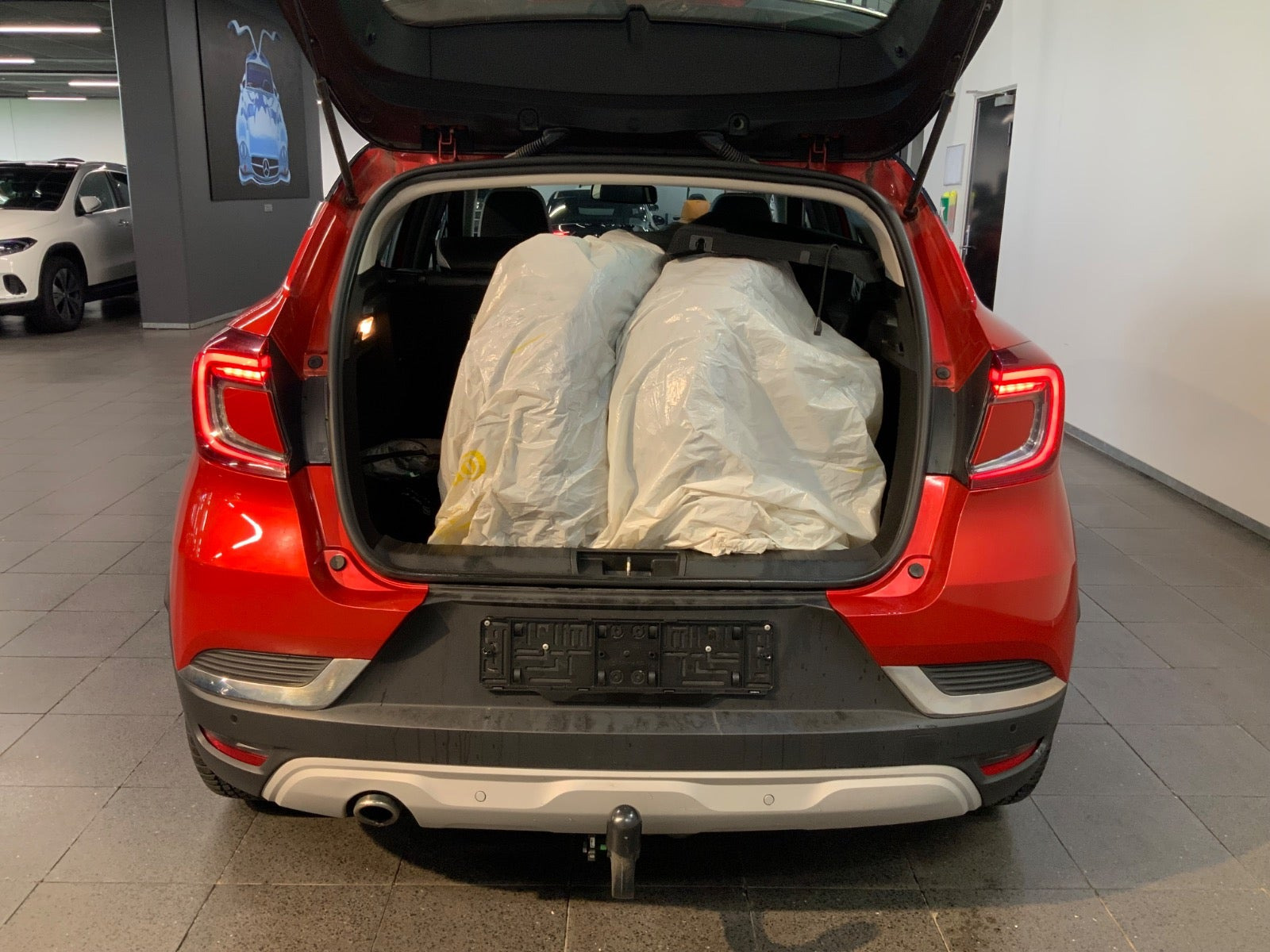 Rød Renault Captur fra 2021