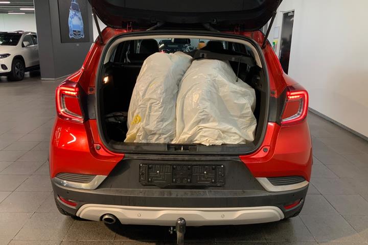 Rød Renault Captur fra 2021