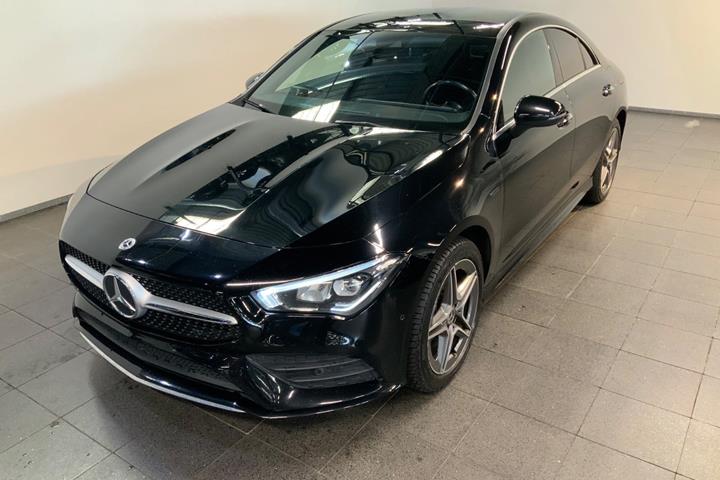 Sort Mercedes CLA250 e fra 2021 set udefra