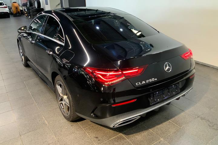 Sort Mercedes CLA250 e fra 2021