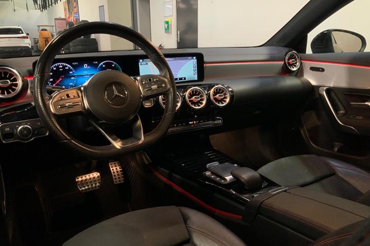 Sort Mercedes CLA250 e fra 2021