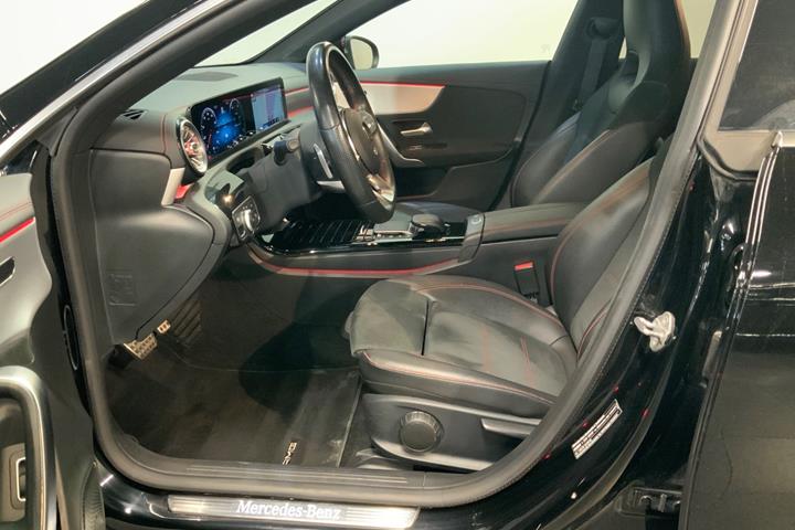 Sort Mercedes CLA250 e fra 2021