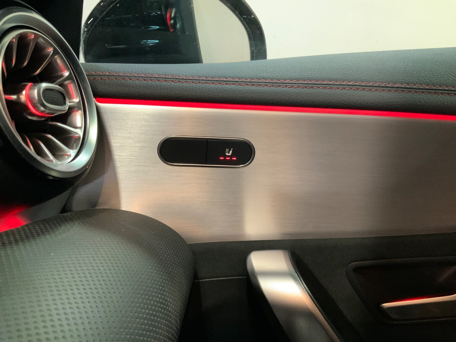 Sort Mercedes CLA250 e fra 2021