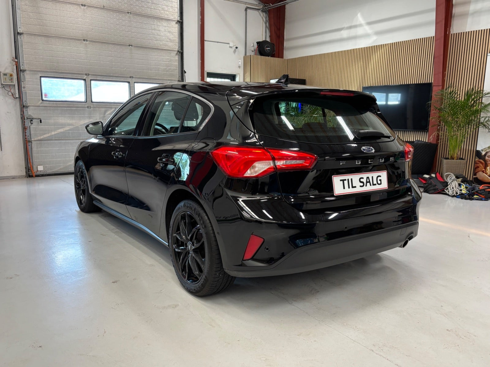 Sort Ford Focus fra 2019