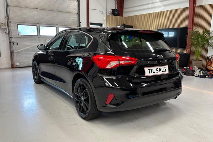 Sort Ford Focus fra 2019