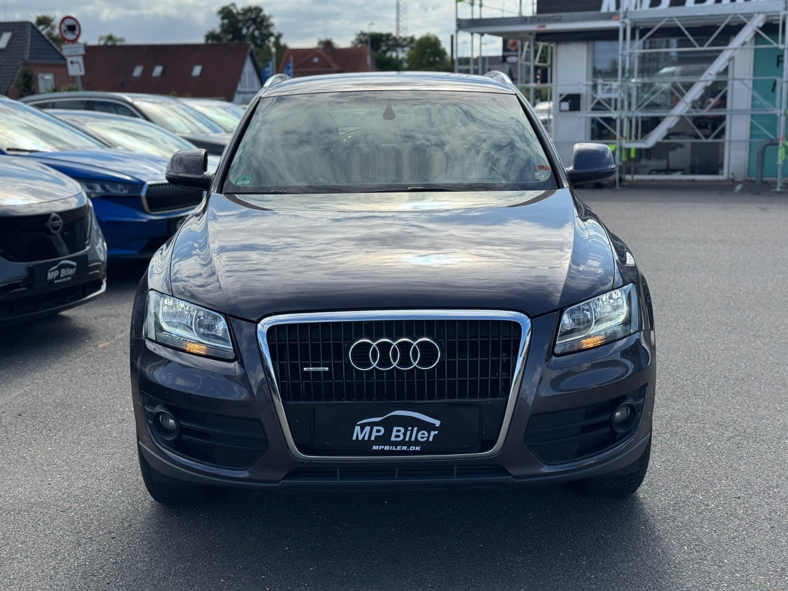 Grå Audi Q5 fra 2010