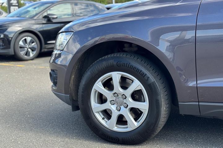 Grå Audi Q5 fra 2010